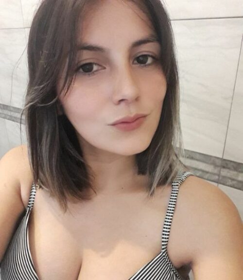 Mujer Desnuda Casera